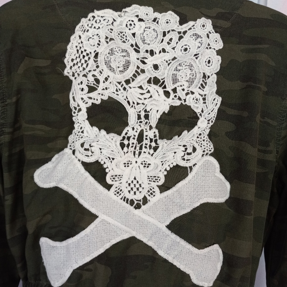 Boho hippie upcycled camo soft jacket shirtbw hand stitched lace skull! SOLD - Picture 9 of 15